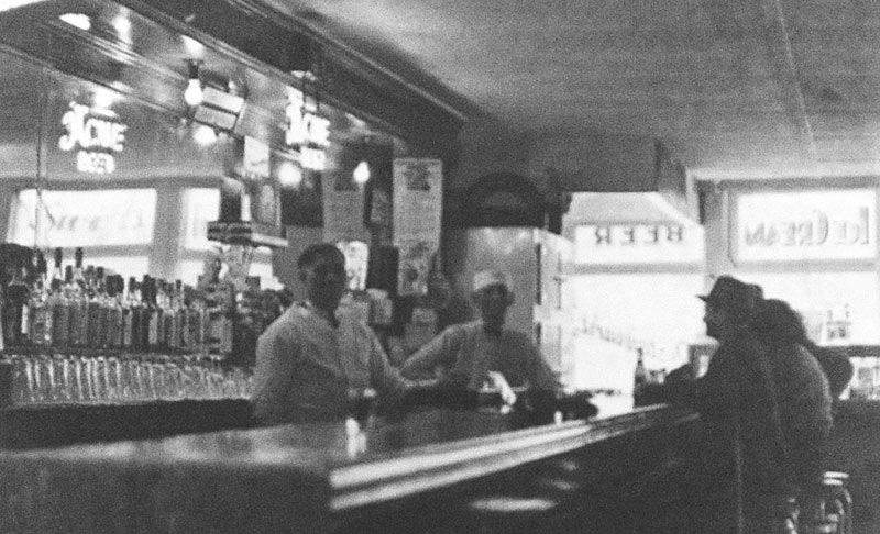 nick's bar bw